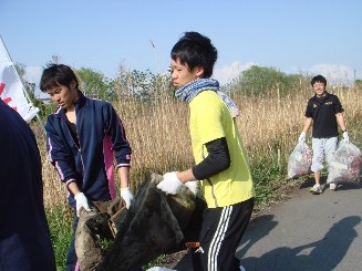 粗大ゴミ運搬中.JPG