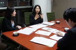 interview3_hosei_mini.JPG